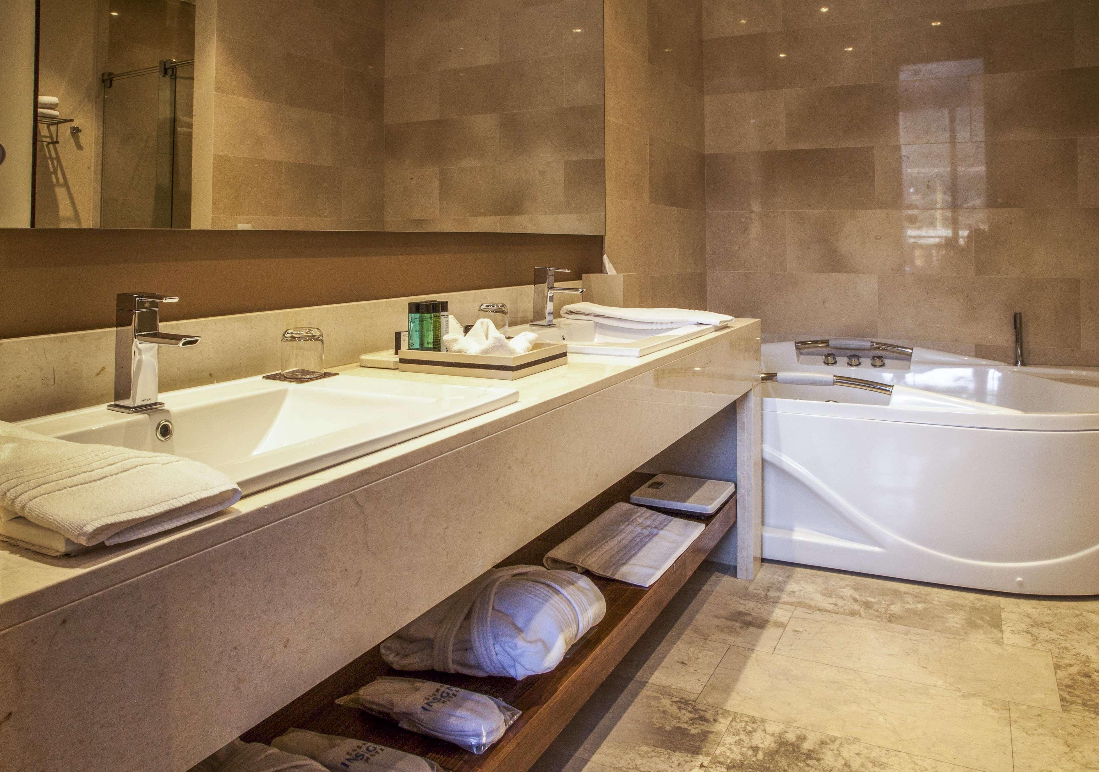 Doubletree By Hilton Bogota Parque 93 Hotel Buitenkant foto