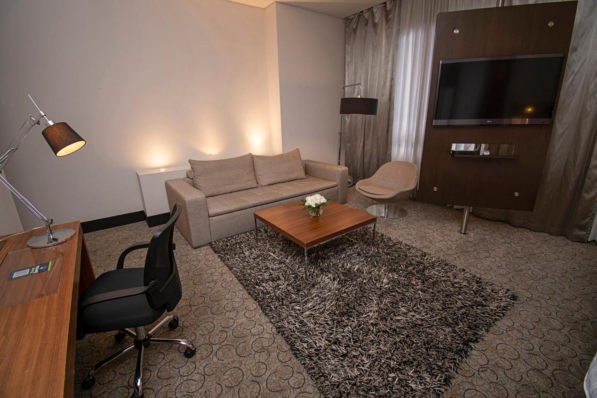 Doubletree By Hilton Bogota Parque 93 Hotel Buitenkant foto