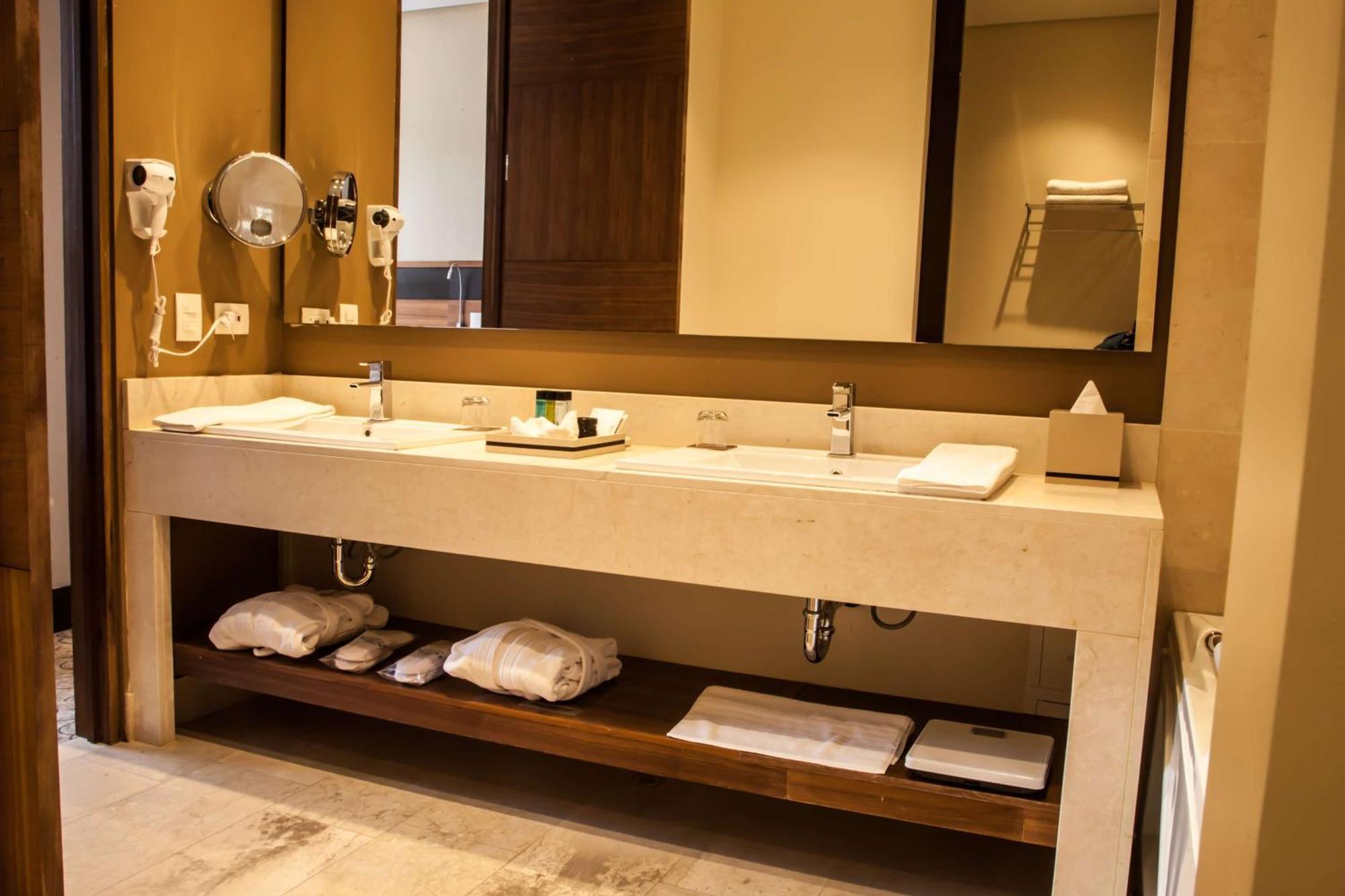 Doubletree By Hilton Bogota Parque 93 Hotel Buitenkant foto