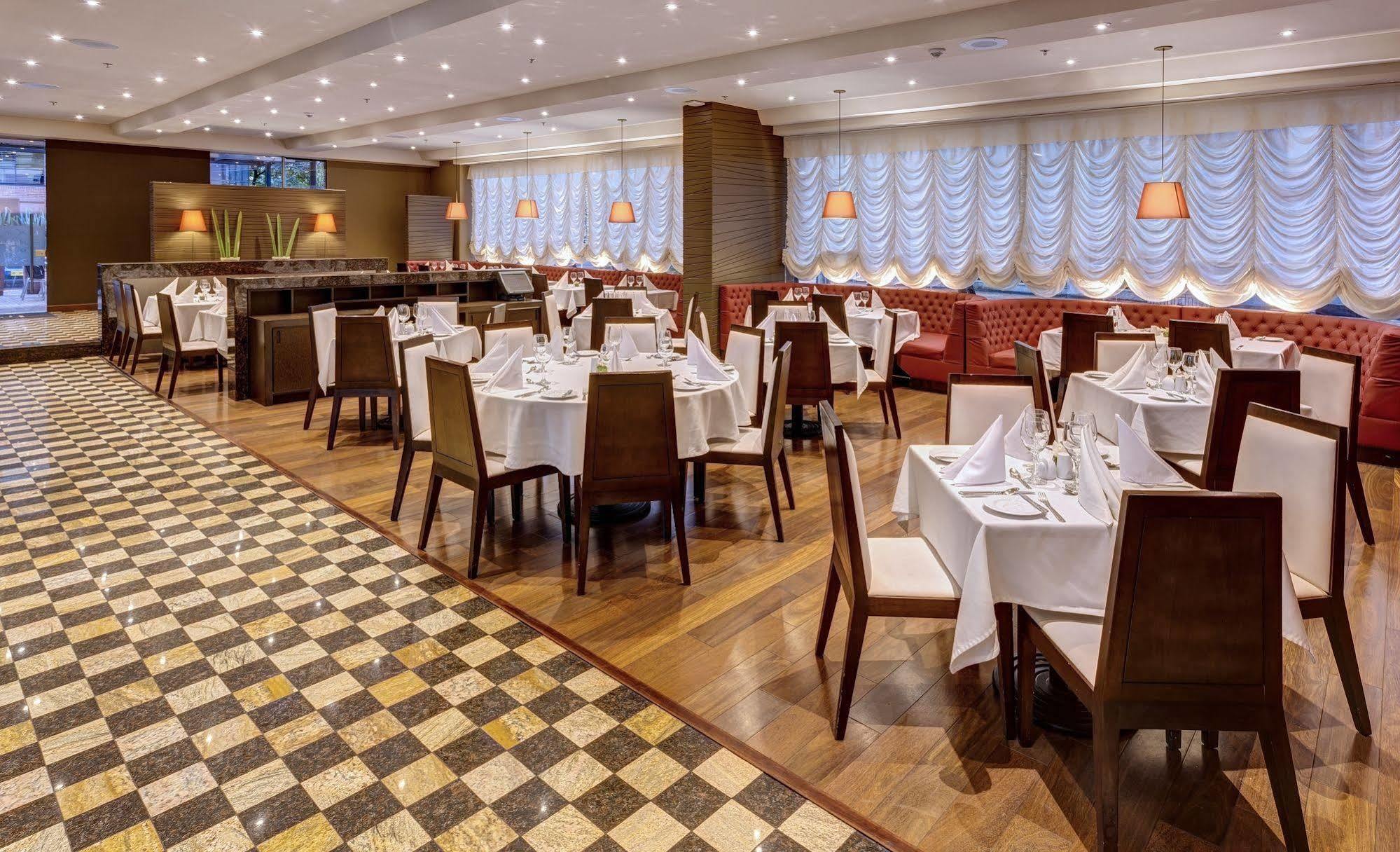 Doubletree By Hilton Bogota Parque 93 Hotel Buitenkant foto